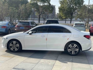 <span class=keywords><strong>Mercedes</strong></span> Benz Clase A 2020 A <span class=keywords><strong>180</strong></span> L Sport Sedán de <span class=keywords><strong>Segunda</strong></span> <span class=keywords><strong>Mano</strong></span>, China 6 - Product Image 4