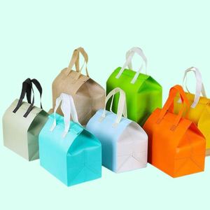 Sacs isothermes portables non tissés personnalisables avec logo pour la livraison rapide de café, bubble tea, jus et autres boissons pour restaurants de restauration rapide - Product Image 1