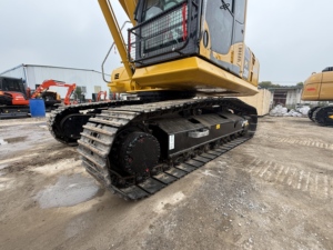 รถขุดไฮดรอลิกมือสอง Komatsu PC200 คุณภาพดี ทนทาน เหมาะสำหรับงานขุดดินและงานเหมืองหิน - Product Image 5