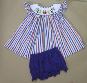 Conjunto de pantalones cortos morados con mangas con volantes y rayas verticales coloridas para niña, disfraz de Halloween - Product Image 1