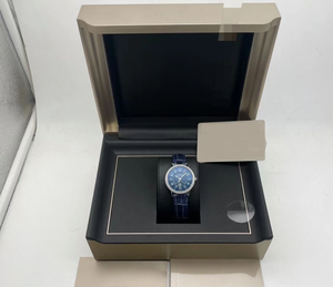 Montre de luxe pour femme, cadran bleu élégant, bracelet en or rose, chronographe de précision 22 mm, design étanche - Product Image 2