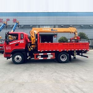 Camion de fret léger Dongfeng 4X2 avec grue montée, grue télescopique de 7 tonnes à vendre - Product Image 3