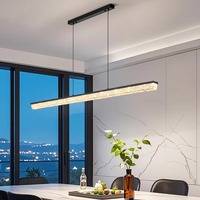 Italienische Minimalistische Designer LED-Pendelleuchte mit Verstellbarer Höhe, Eismuster-Design, Lange Streifenform für Esszimmer