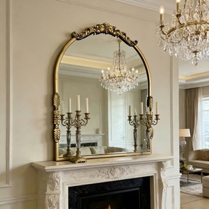 Specchio ad Arco in Ferro Battuto Dorato Stile Francese di Lusso Leggero, Specchio Decorativo da Ingresso a Mezza Altezza, Spessore 3 cm, per Trucco - Product Image 1