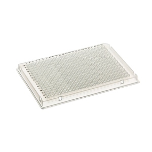 Fournitures de laboratoire Plaques PCR à jupe complète 384 puits Matériau PP Microplaques transparentes 40ul avec alphanumériques noires - Product Image 1