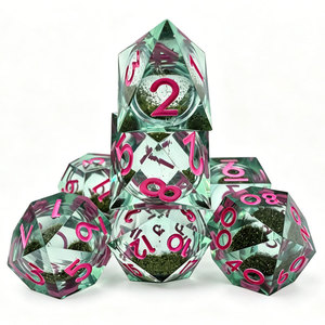 Dados DND de núcleo líquido transparente verde claro con escamas doradas y fuente rosa intenso para vendedores de tiendas de pasatiempos en línea - Product Image 4