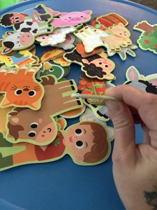 Jouets éducatifs en <span class=keywords><strong>feutre</strong></span> pour enfants Konig Kids Farm Animals DIY, jouets d'apprentissage sûrs, planche d'activités pour enfants, jouets Montessori 0-24 mois - Product Image 2
