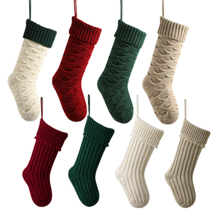 <span class=keywords><strong>Chaussettes</strong></span> de Noël tricotées personnalisées et en gros avec bordure à volants - Product Image 6