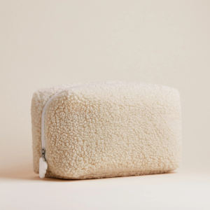 2026 New Arrival Fashion Durable <b>Large</b> Capacity Plush Cosmetic <b>Bag</b> Outdoor Travel Portable <b>Makeup</b> <b>Bag</b> for Daily Use - Product Image 5