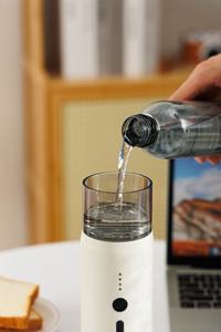 Cafetera Espresso Semiautomática Portátil de Acero Inoxidable con Sistema de Agua Caliente y Preparación de Bebidas para Uso en el Automóvil y en el Hogar - Product Image 4