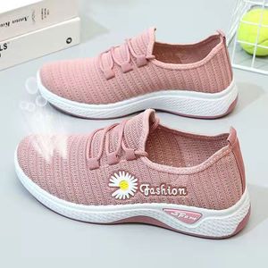 Chaussures de marche pour femmes YATAI, respirantes et tendance, avec semelle intermédiaire en PVC et empeigne en mesh, antidérapantes pour le printemps et l'automne - Product Image 6