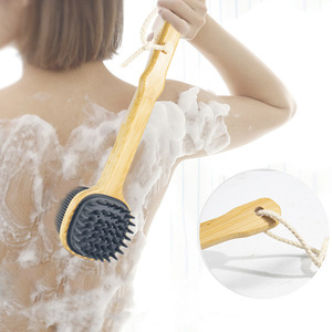Brosse de bain 2-en-1 en silicone souple avec long manche en bois, outil de nettoyage du dos pour la douche, brosse douce pour usage quotidien - Product Image 5