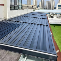 Système d'ombrage électrique pour véranda avec stores pliants en aluminium à isolation thermique
