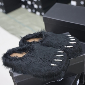Nouvelles mules tendance à griffes d'ours en fourrure, sandales d'été personnalisées avec dessus en peluche douce, logo sur mesure - Product Image 3