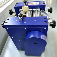 Broyeur à trois rouleaux compact pour laboratoire, petite machine de broyage à trois rouleaux pour la recherche et le développement de pigments chimiques en laboratoire