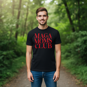 T-shirt Maga Moms Club con testo rosso, cotone nero, taglia adulta unisex - Product Image 1