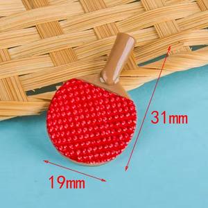 Nouvelle conception <span class=keywords><strong>de</strong></span> <span class=keywords><strong>raquette</strong></span> <span class=keywords><strong>de</strong></span> <span class=keywords><strong>tennis</strong></span> <span class=keywords><strong>de</strong></span> <span class=keywords><strong>table</strong></span> rouge noir sur le thème du sport Cabochon en résine à dos plat pour des souvenirs - Product Image 4