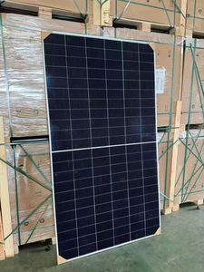 Paneles Solares Monocristalinos de Alta Calidad de 705W 710W 715W 720W 725W 730Watts, Paneles Solares Mono HW-DE21M de Alta Calidad - Product Image 3