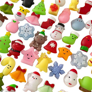 Juguetes blandos de mochi navideños con personajes variados y adorables, juguetes para apretar para niños, recuerdos de fiestas navideñas, rellenos para calcetines navideños - Product Image 1