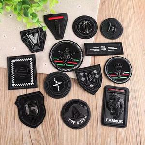 Benutzer definierte selbst klebende Emboss Leder etiketten New Fashion Eisen auf Leder und Gold Metalle ti ketten Leder patches mit Metall logo - Product Image 2