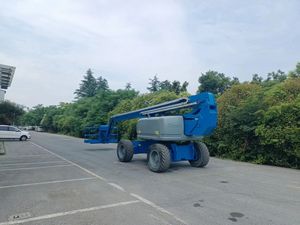 Elevador de pluma articulado diésel <span class=keywords><strong>Genie</strong></span> reacondicionado y usado, altura de trabajo 25,77 M, capacidad de elevación 227Kg YOM 2009 - Product Image 5