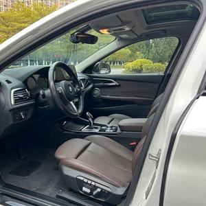 <span class=keywords><strong>BMW</strong></span> Série <span class=keywords><strong>1</strong></span> d'occasion, modèle <span class=keywords><strong>2022</strong></span>, édition <span class=keywords><strong>M</strong></span> Sport Night, turbo, cuir foncé, jantes R19, berline, essence, automatique, conduite à gauche - Product Image 5