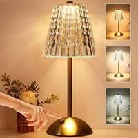 Lampe de chevet moderne en fer avec commande tactile LED Éclairage intelligent pour la décoration de la maison Lumière de nuit de luxe et lampe de lecture
