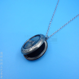 Custom Flip Top Zinc Alloy Pendant Antique Silver <b>Magnetic</b> Photo <b>Frame</b> Themed Necklace Gift Jewelry Dongguan Made - Product Image 1