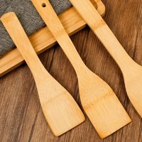 Cuillère en bois de bambou naturel personnalisée de haute qualité Design classique Ustensile de cuisine écologique résistant à la chaleur avec long manche