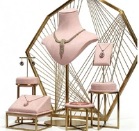 Expositor de Joyería de Lujo en Terciopelo Rosa y Dorado, Set de Exhibición Geométrico Octagonal para Boutiques y Fotografía