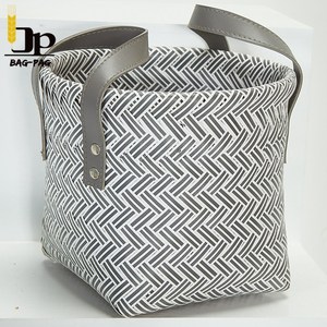 Linge coloré à la main panier en plastique tissé PP <span class=keywords><strong>plage</strong></span> paille panier pour la maison - Product Image 2