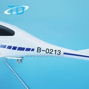 Modelo de Avión RuiXiang Airline DA-40 Escala 1:26.7 30cm Negociable - Pedidos al por Mayor para Agentes de Compras Asiáticos - Product Image 5