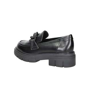 Mocassins pour femme Marco Tozzi en cuir noir à semelle épaisse, chaussures plates à enfiler - Product Image 3