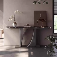Table console moderne en marbre avec base en métal noir, table d'appoint étroite pour entrée, couloir, salon, rangement, meubles de maison