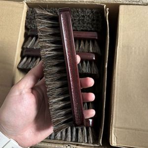 Brosse en gros à manche en bois poli, poils naturels de cheval, pour un dépoussiérage doux - Product Image 2