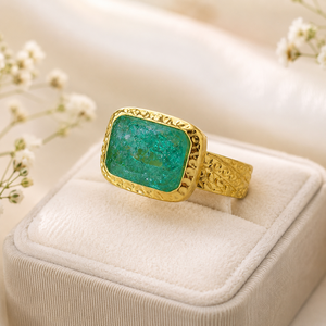 Anello retrò con pietra verde incisa, design con motivo tribale, gioiello alla moda per l'uso quotidiano - Product Image 5