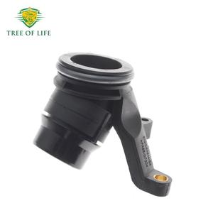 Connecteur de tuyau d'eau du moteur inférieur Tree Of Life LR013165 JDE9014 pour Land Rover Range Rover - Product Image 1