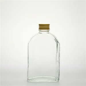 带铝盖的平斜肩饮料玻璃瓶，用于果汁酵素酒和烈酒以及葡萄酒玻璃瓶