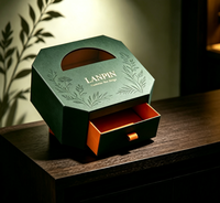 Boîte cadeau octogonale de luxe avec tiroir, fermeture magnétique, logo personnalisé en relief, fenêtre à estampage à chaud, papier rigide spécial et éponge