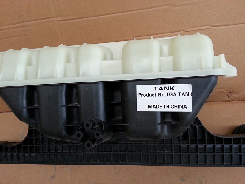 こん MAN TGA Truck Radiator 81061016458 from Golden Sun Factory