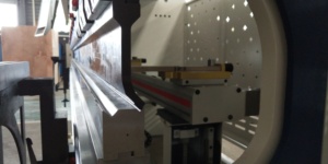 Freno de prensa hidráulica CNC, máquina dobladora de acero, máquina dobladora de placas de Metal (WC67Y) - Product Image 2