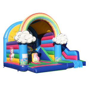 Castillo de salto inflable para niños, Nube de arcoíris de unicornio para exteriores - Product Image 1