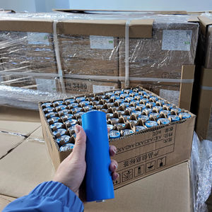แบตเตอรี่ลิเธียมแบบชาร์จได้ทรงกระบอก 3.2V 20Ah 40135 LiFePO4 สำหรับยานยนต์ไฟฟ้า รถบ้าน โดรน รองรับการใช้งาน 4000 รอบ พร้อมใบรับรอง 3C/CE/RoHS - Product Image 1