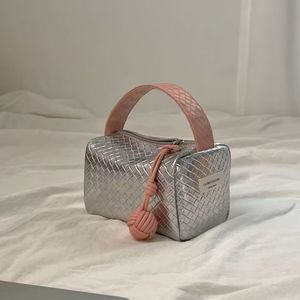 Bolso tejido con bloques de color plateado, nuevo bolso cuadrado pequeño de mano, bolsa de maquillaje portátil, moderno y fresco, con diseño a cuadros. - Product Image 3