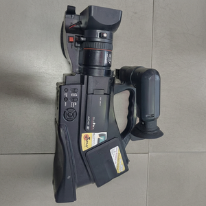 Caméra numérique d'occasion Panasonic HC-MDH1, Full HD, originale, montée sur épaule, vente en gros - Product Image 1
