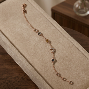 กำไลข้อมือรูปพระจันทร์เสี้ยวสีน้ำเงินลอนดอน เงินแท้ S925 ชุบทอง 14K สำหรับผู้หญิง รับผลิตแบบ OEM ODM ขายส่งในประเทศไทย เครื่องประดับเบลล่า - Product Image 2