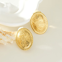 Boucles d'oreilles élégantes en or gravé avec un phénix et des fleurs orientales, design rétro, sans trous, adaptées à un usage quotidien