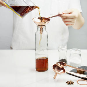 Bestseller: Set di 3 Imbuti Piccoli in Acciaio Inox Oro Rosa con Manico Lungo per Cucina - Product Image 3