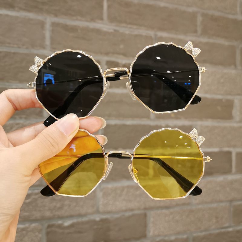 Occhiali Da Sole Bimba KISS Eyewear Stile Farfalla, Montatura Oro Capovolta, Lenti Trasparenti UV400