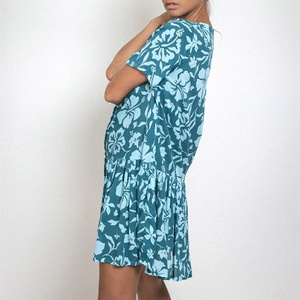 Robe bohème à fleurs de conception d'usine, bouton, col en V, robe décontractée, lin de haute qualité mélangé à du coton, robe mi-longue - Product Image 5